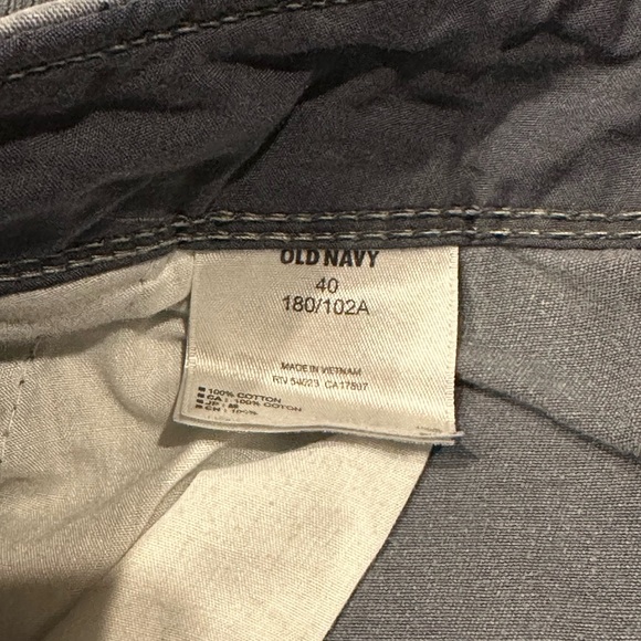 Men's gray cargo shorts - Picture 4 of 4